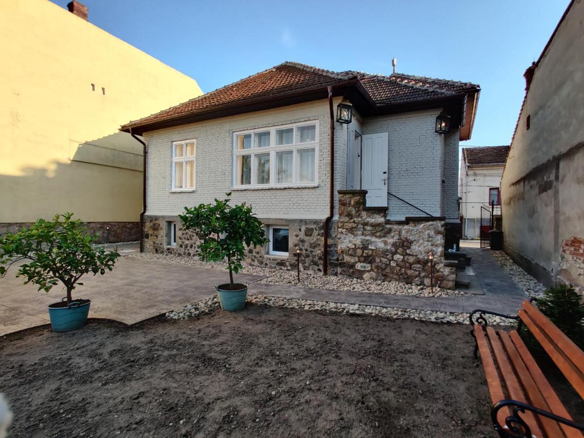 Vila Orient Hunedoara Exteriér fotografie